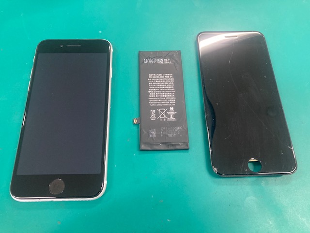 iPhone SE 第2世代 のバッテリー交換と画面交換を行いました